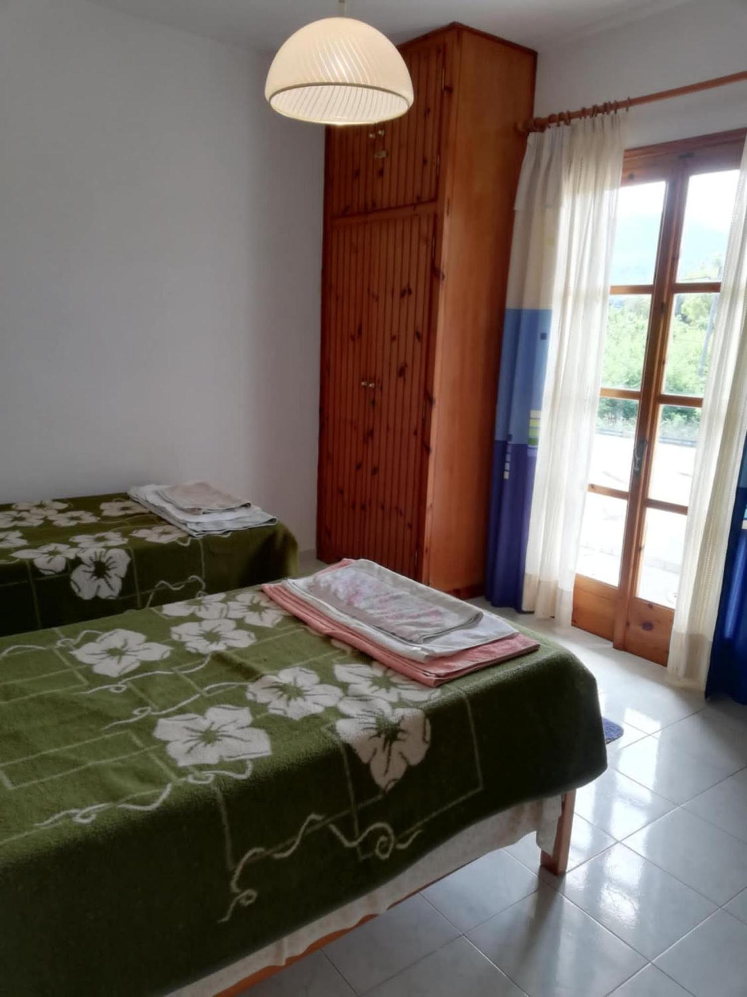 Lakis Apartments أخارافي المظهر الخارجي الصورة