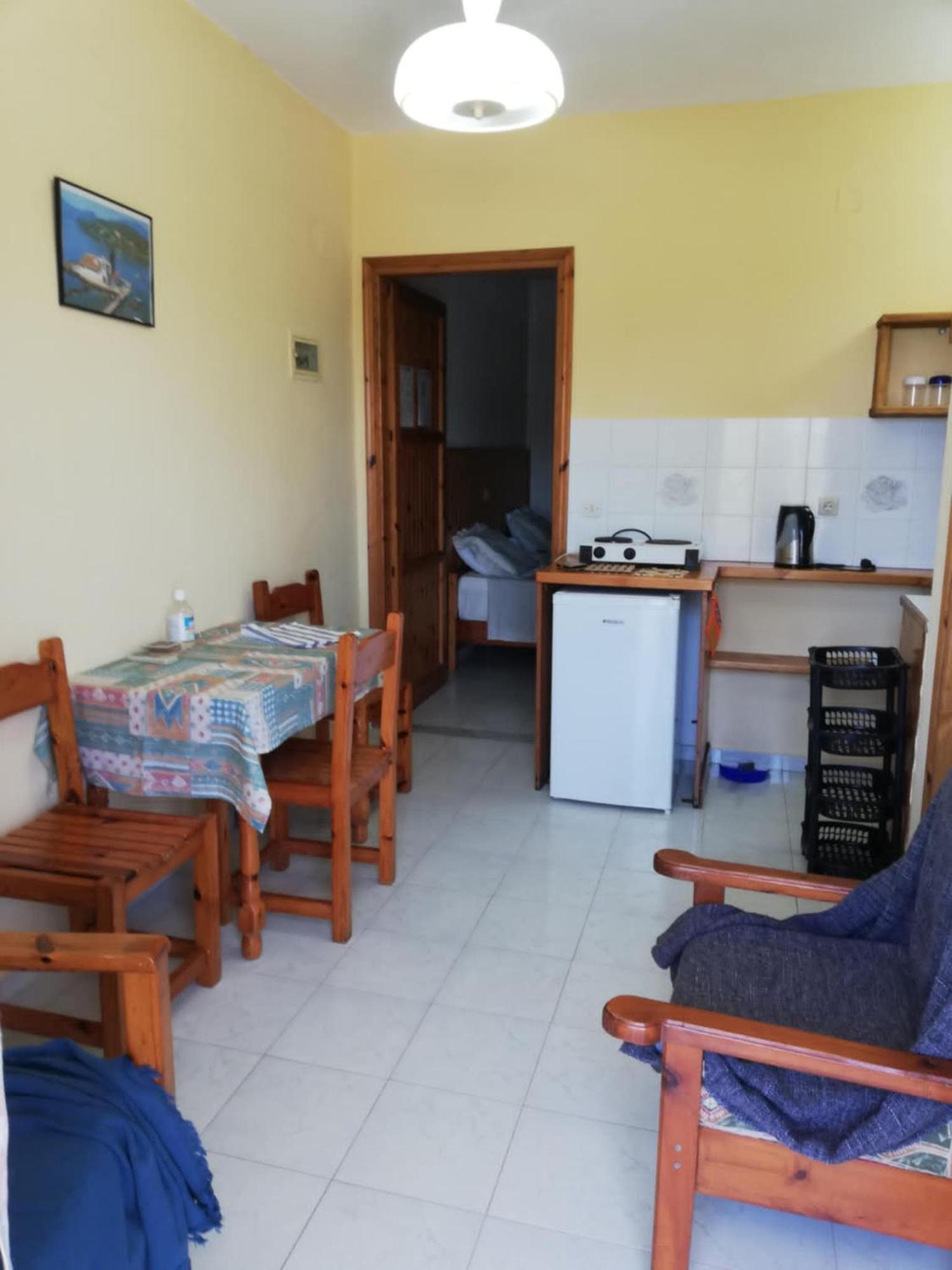 Lakis Apartments أخارافي المظهر الخارجي الصورة
